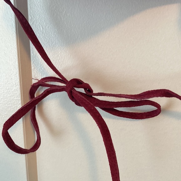 ✨ANY 2 FOR 15 ANY 3 FOR 20✨ Forever21 Suede Bikini Top - Picture 5 of 9